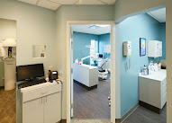 Gentle pediatric and restorative dental treatment chair